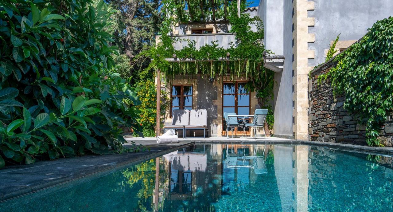 Villa Kinsterna con Piscina